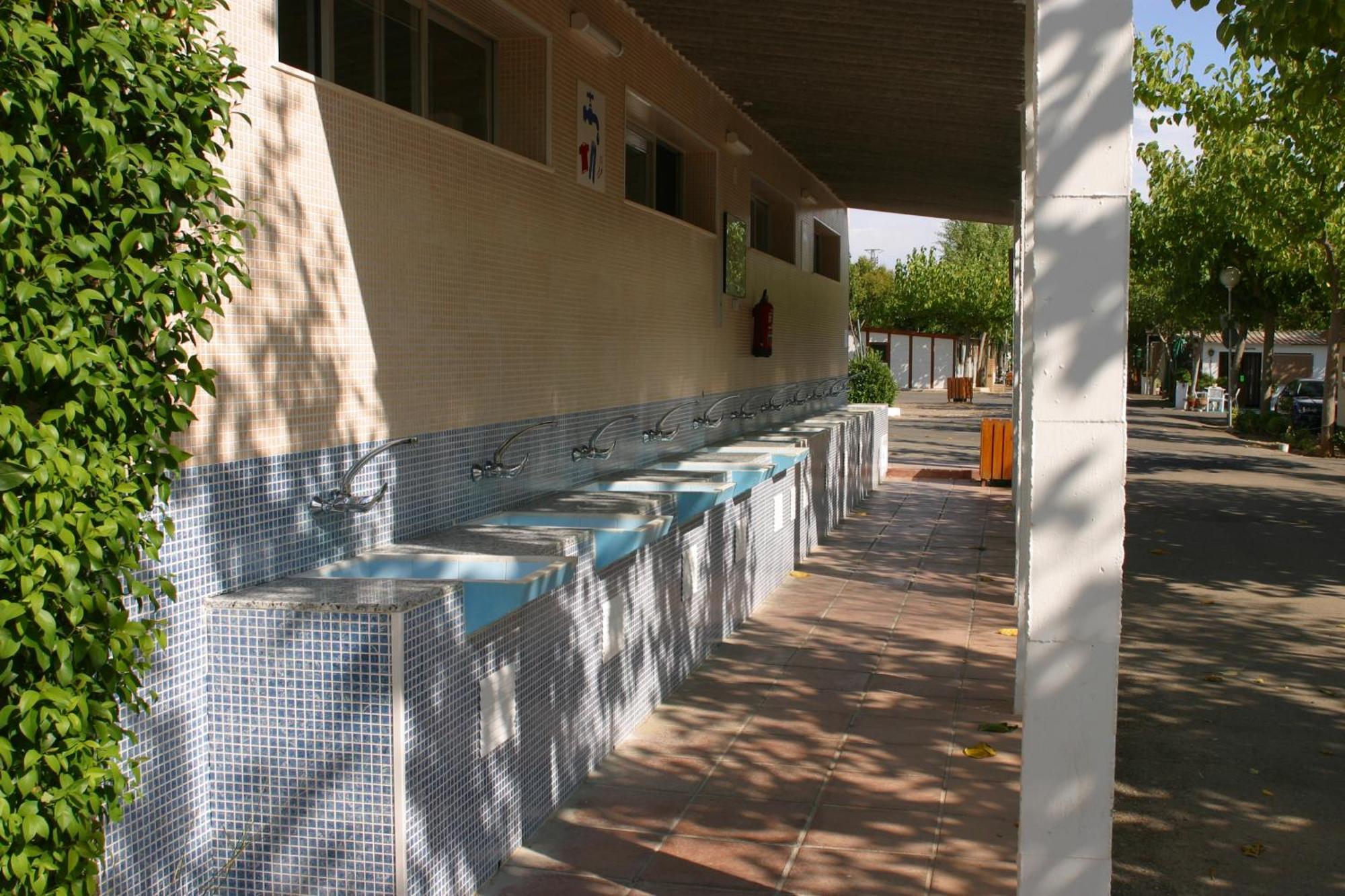 Camping Carlos III La Carlota Exteriér fotografie
